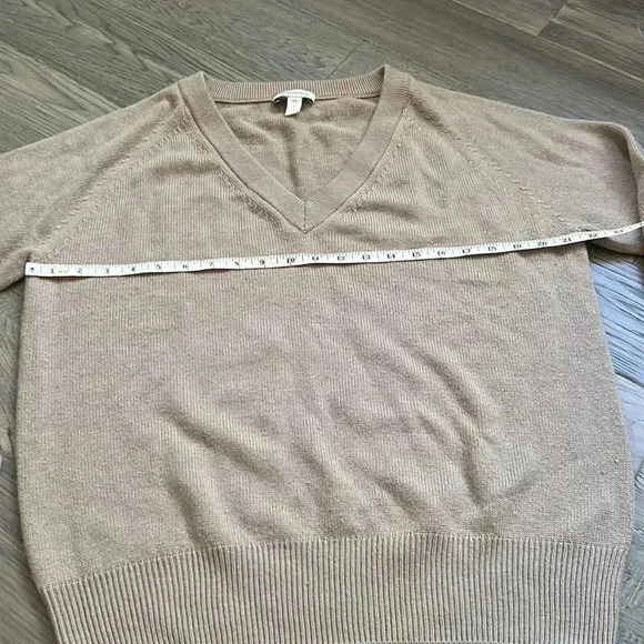 🔥woolen Bloom🔥 | V neck  lightweight long sleeve knit sweater - Picture 7 of 10